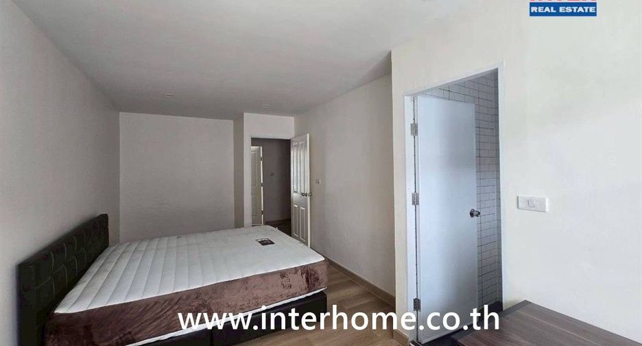 Casa adosada en venta de 2 habitaciones en Khan Na Yao, Bangkok