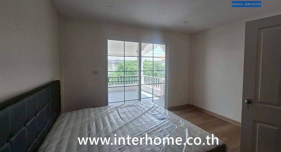 Casa adosada en venta de 2 habitaciones en Khan Na Yao, Bangkok