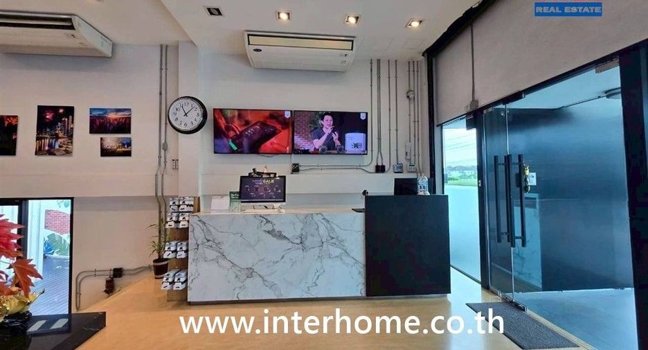 For rent and for sale retail Space in Saphan Sung, Bangkok