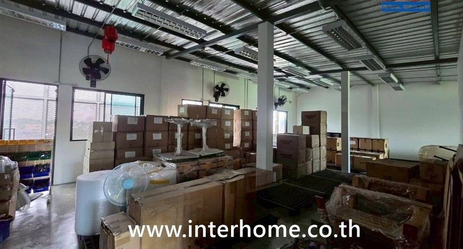 For rent and for sale retail Space in Saphan Sung, Bangkok