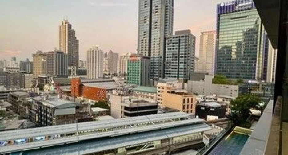 For rent 3 bedrooms condo in Khlong Toei, Bangkok