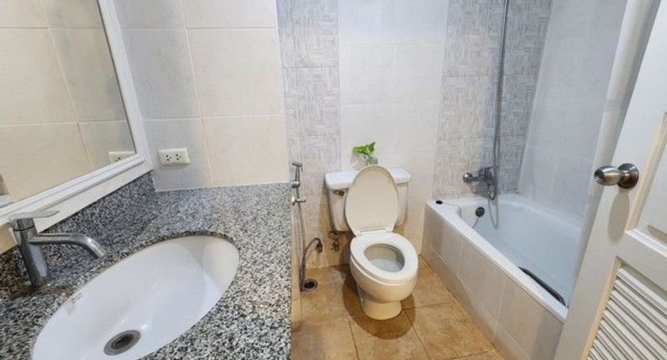 Condo en venta de 4 habitaciones en Watthana, Bangkok