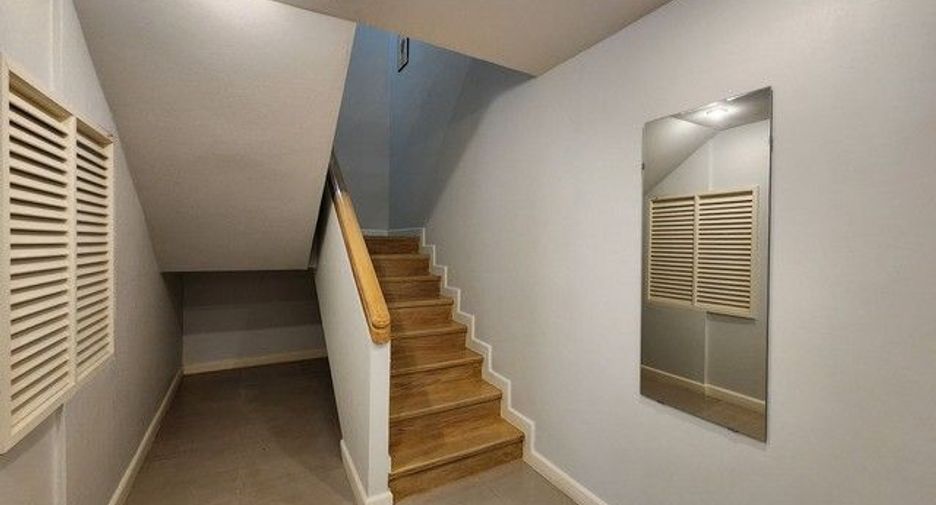 Condo en venta de 4 habitaciones en Watthana, Bangkok