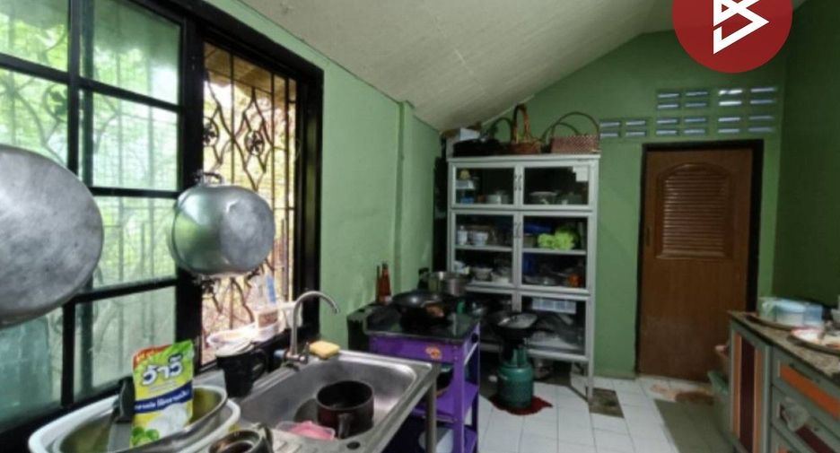 出售 2 卧室 联排别墅 在 Mueang Samut Songkhram, Samut Songkhram