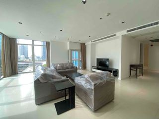 Wohnung zur Miete mit 4 Zimmer in Pathum Wan, Bangkok