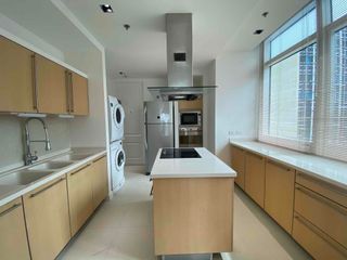 Wohnung zur Miete mit 4 Zimmer in Pathum Wan, Bangkok