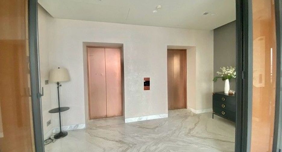 For sale 2 bedrooms condo in Watthana, Bangkok