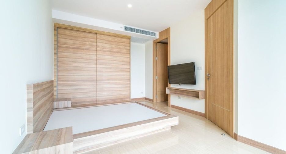 For sale 2 bedrooms condo in Jomtien, Pattaya