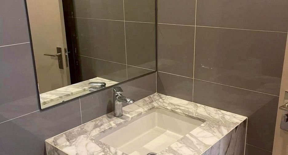 Condo en alquiler de 1 habitaciones en Pathum Wan, Bangkok
