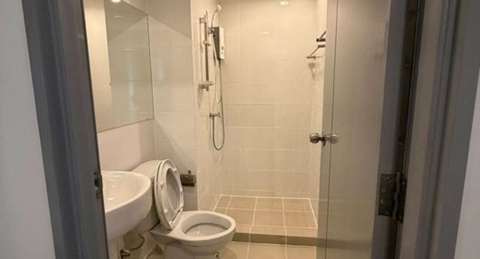 Wohnung zur Miete mit 1 Zimmer in Bang Khun Thian, Bangkok