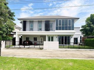 Casa en venta de 4 habitaciones en Pak Kret, Nonthaburi
