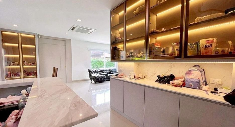 出售 4 卧室 独立屋 在 Pak Kret, Nonthaburi