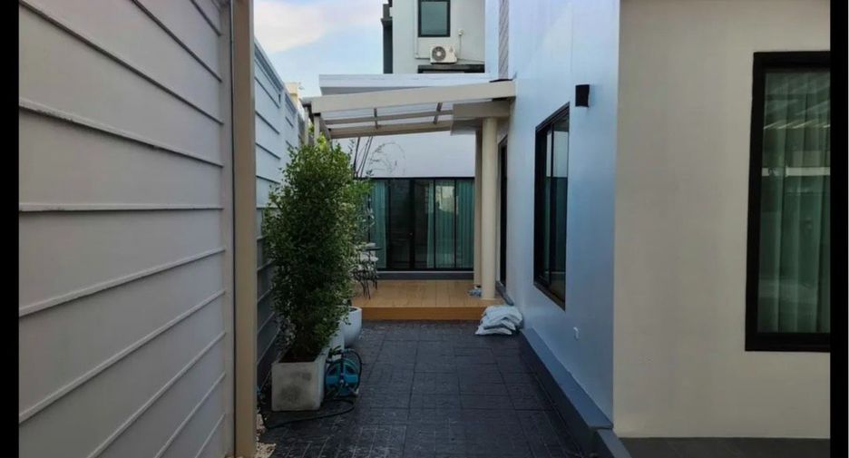 For rent 4 bedrooms house in Suan Luang, Bangkok