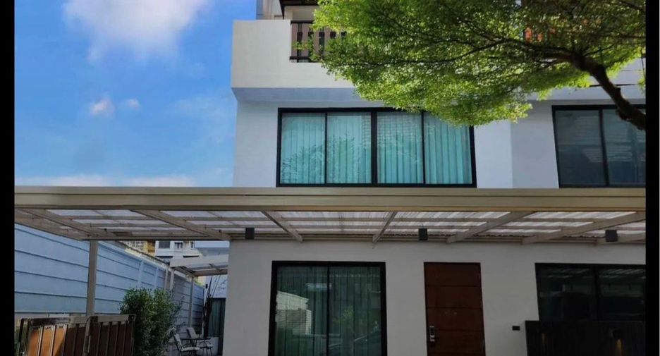 For rent 4 bedrooms house in Suan Luang, Bangkok