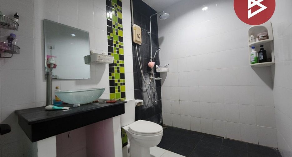 For sale 3 bedrooms townhouse in Mueang Chon Buri, Chonburi