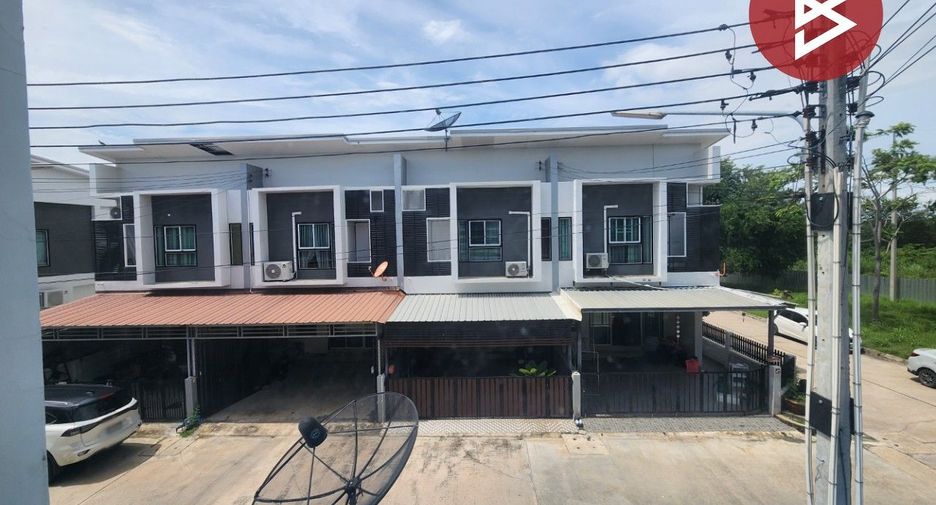 For sale 3 bedrooms townhouse in Mueang Chon Buri, Chonburi