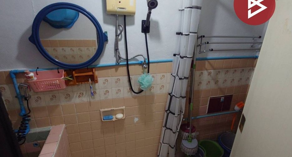 Gewerbefläche zum Kauf mit 2 Zimmer in Khlong San, Bangkok