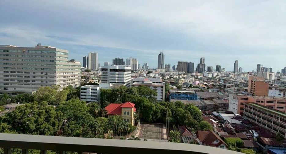 For sale 2 bedrooms condo in Khlong San, Bangkok