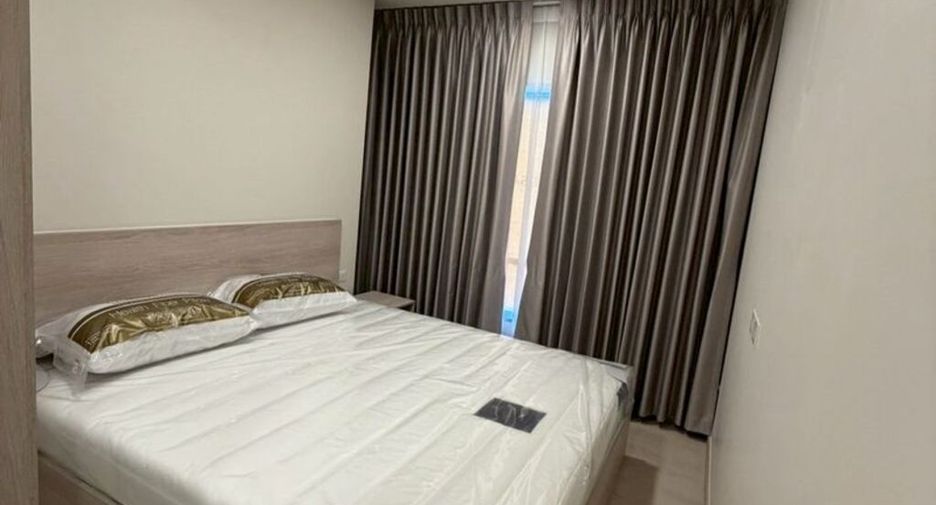 For rent 2 bedrooms condo in Khlong San, Bangkok