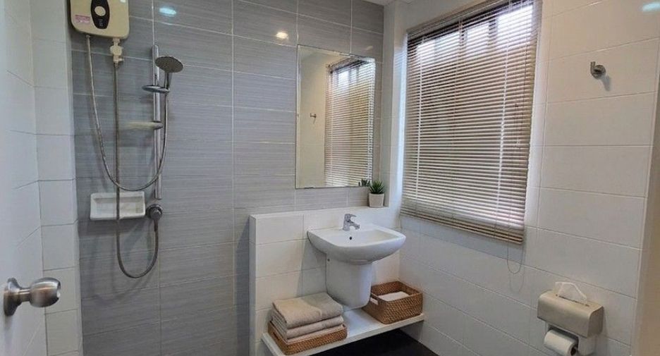 À vendre 3 chambres maison à Ban Bueng, Chonburi