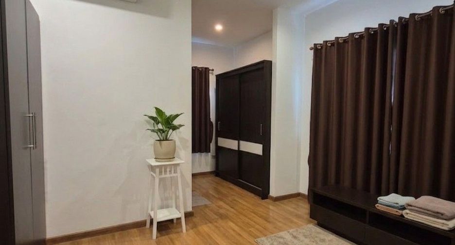 À vendre 3 chambres maison à Ban Bueng, Chonburi
