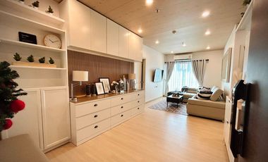 For rent 3 bedrooms condo in Huai Khwang, Bangkok