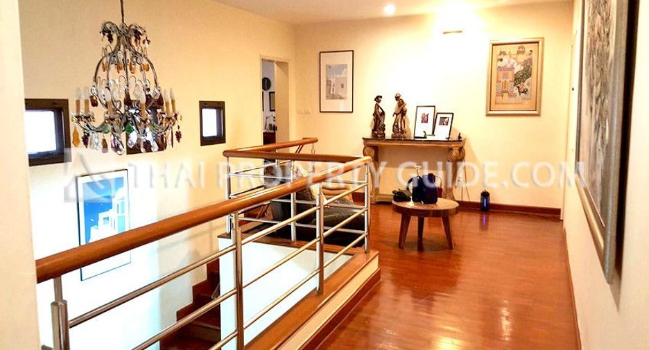 For rent 5 bedrooms house in Pak Kret, Nonthaburi