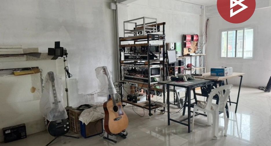 Gewerbefläche zum Kauf mit 2 Zimmer in Bang Kho Laem, Bangkok