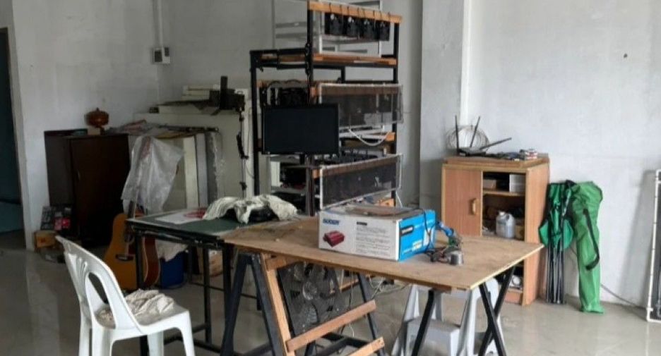 Gewerbefläche zum Kauf mit 2 Zimmer in Bang Kho Laem, Bangkok