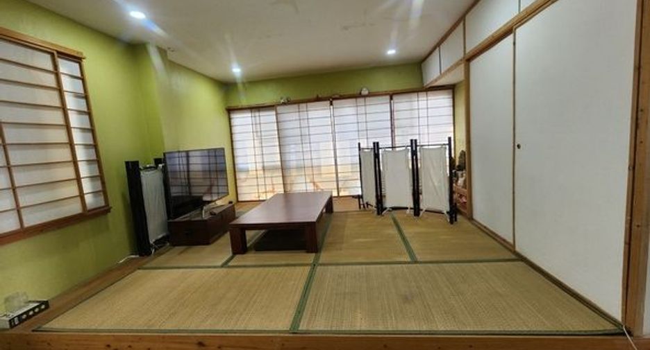 出租 7 卧室 独立屋 在 Phra Khanong, 曼谷