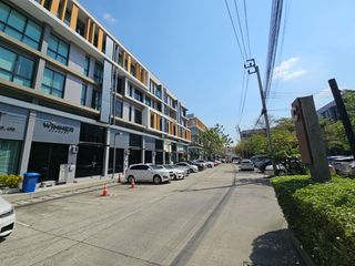出租 1 卧室 联排别墅 在 Bueng Kum, 曼谷