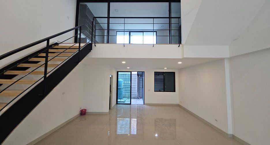 For rent 1 bed townhouse in Bueng Kum, Bangkok