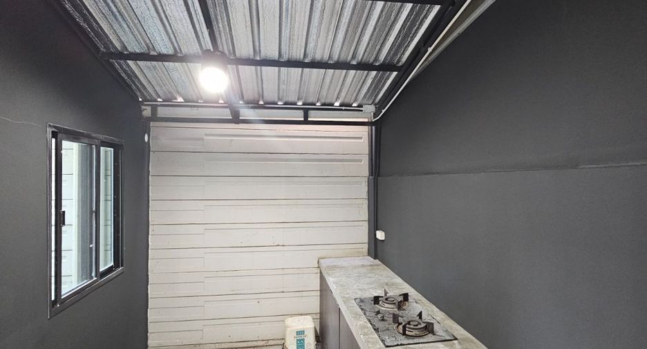 For rent 1 bed townhouse in Bueng Kum, Bangkok