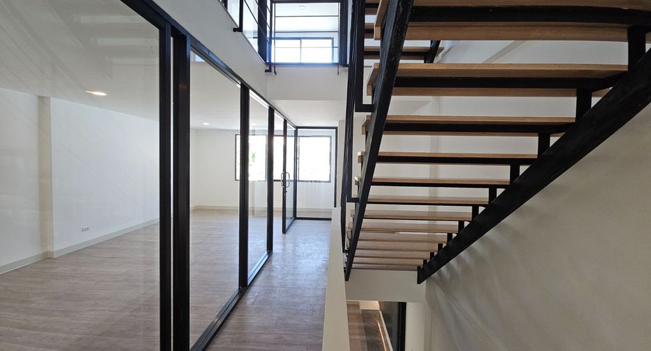 For rent 1 bed townhouse in Bueng Kum, Bangkok