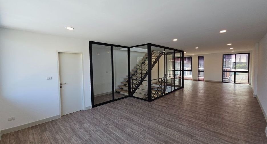 For rent 1 bed townhouse in Bueng Kum, Bangkok