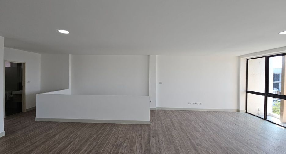 For rent 1 bed townhouse in Bueng Kum, Bangkok
