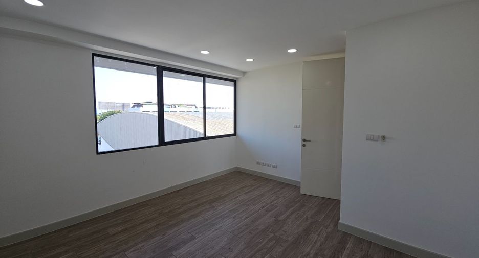 For rent 1 bed townhouse in Bueng Kum, Bangkok