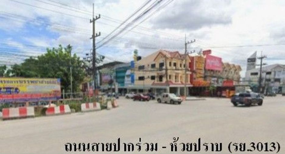 À vendre 1 chambre maison de ville à Ban Khai, Rayong