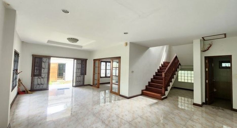 For sale 5 bedrooms house in Bang Bua Thong, Nonthaburi