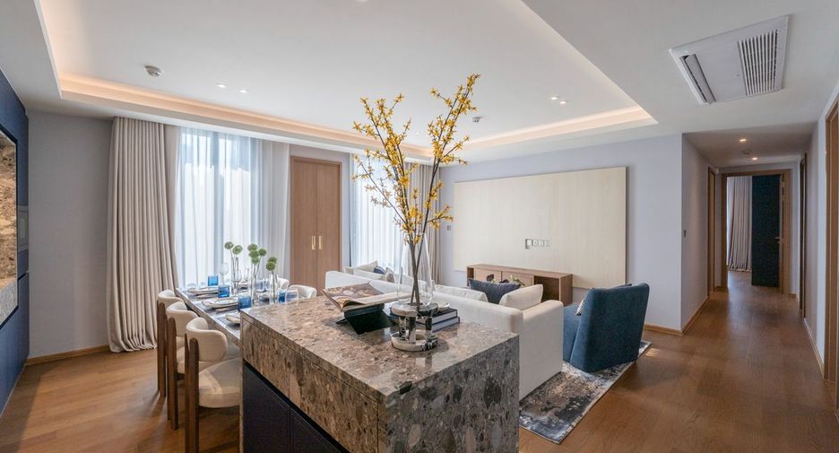 For rent 3 bedrooms condo in Khlong Toei, Bangkok