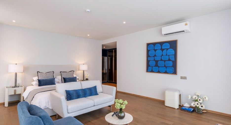 For rent 3 bedrooms condo in Khlong Toei, Bangkok