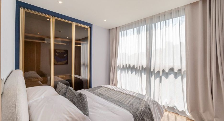 For rent 3 bedrooms condo in Khlong Toei, Bangkok