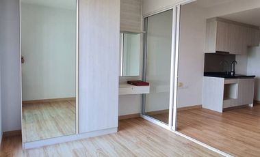 Condo en venta de 1 habitaciones en Si Racha, Chonburi