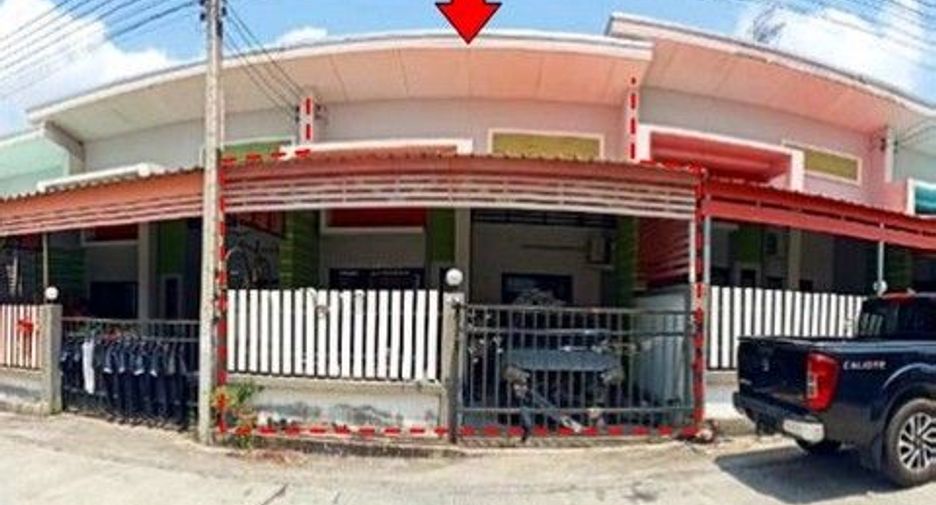 À vendre 1 chambre maison de ville à Ban Khai, Rayong