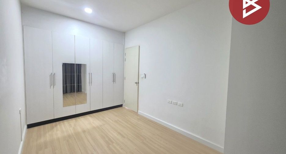 Reihenhaus zur Miete und zum Kauf mit 3 Zimmer in Mueang Samut Prakan, Samut Prakan
