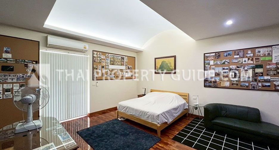 For sale 4 bedrooms house in Bang Phli, Samut Prakan