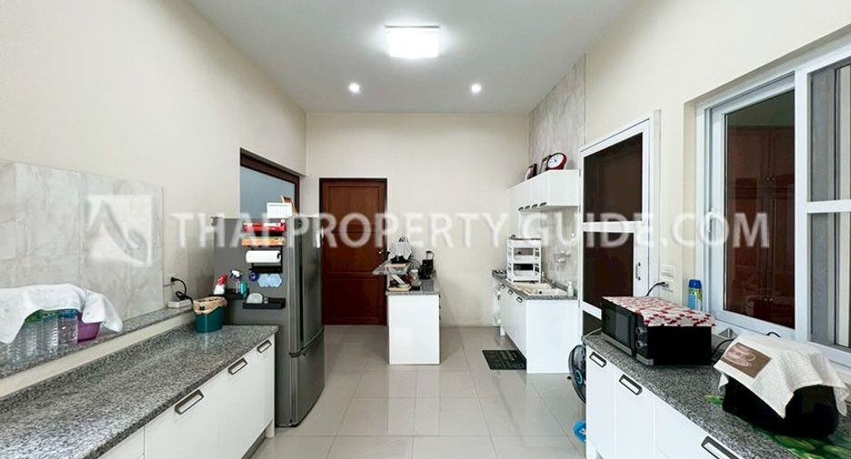 For sale 4 bedrooms house in Bang Phli, Samut Prakan