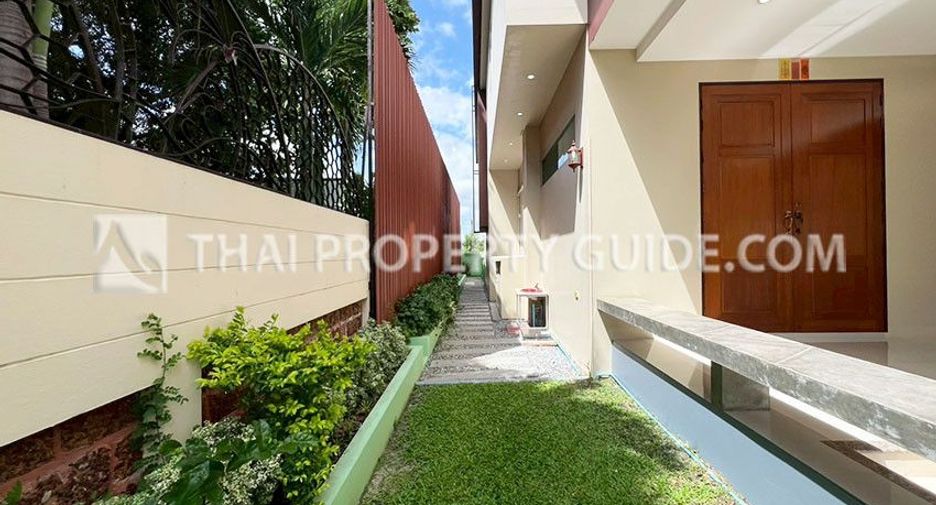 For sale 4 bedrooms house in Bang Phli, Samut Prakan