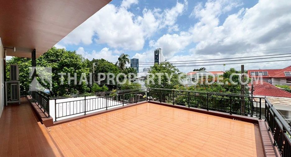For sale 4 bedrooms house in Bang Phli, Samut Prakan