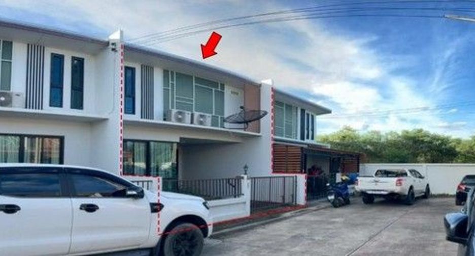 À vendre 1 chambre maison de ville à Ban Khai, Rayong
